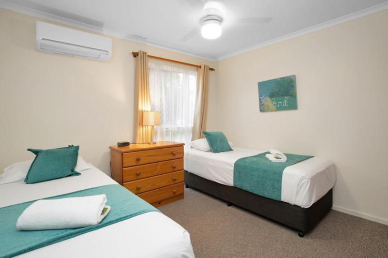 The Shores Holiday Apartments Mackay Bagian luar foto