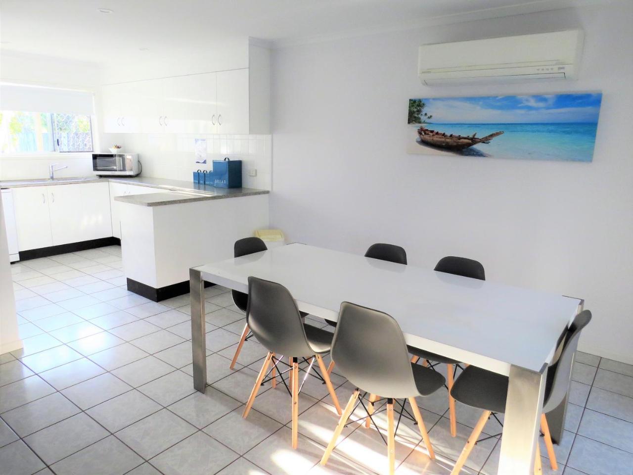 The Shores Holiday Apartments Mackay Bagian luar foto